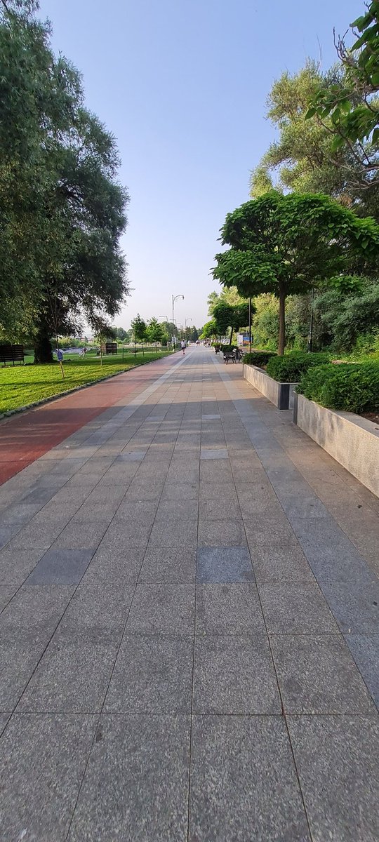 More excellent cycle lanes in Macedonia.  Wish I'd brought me bike!