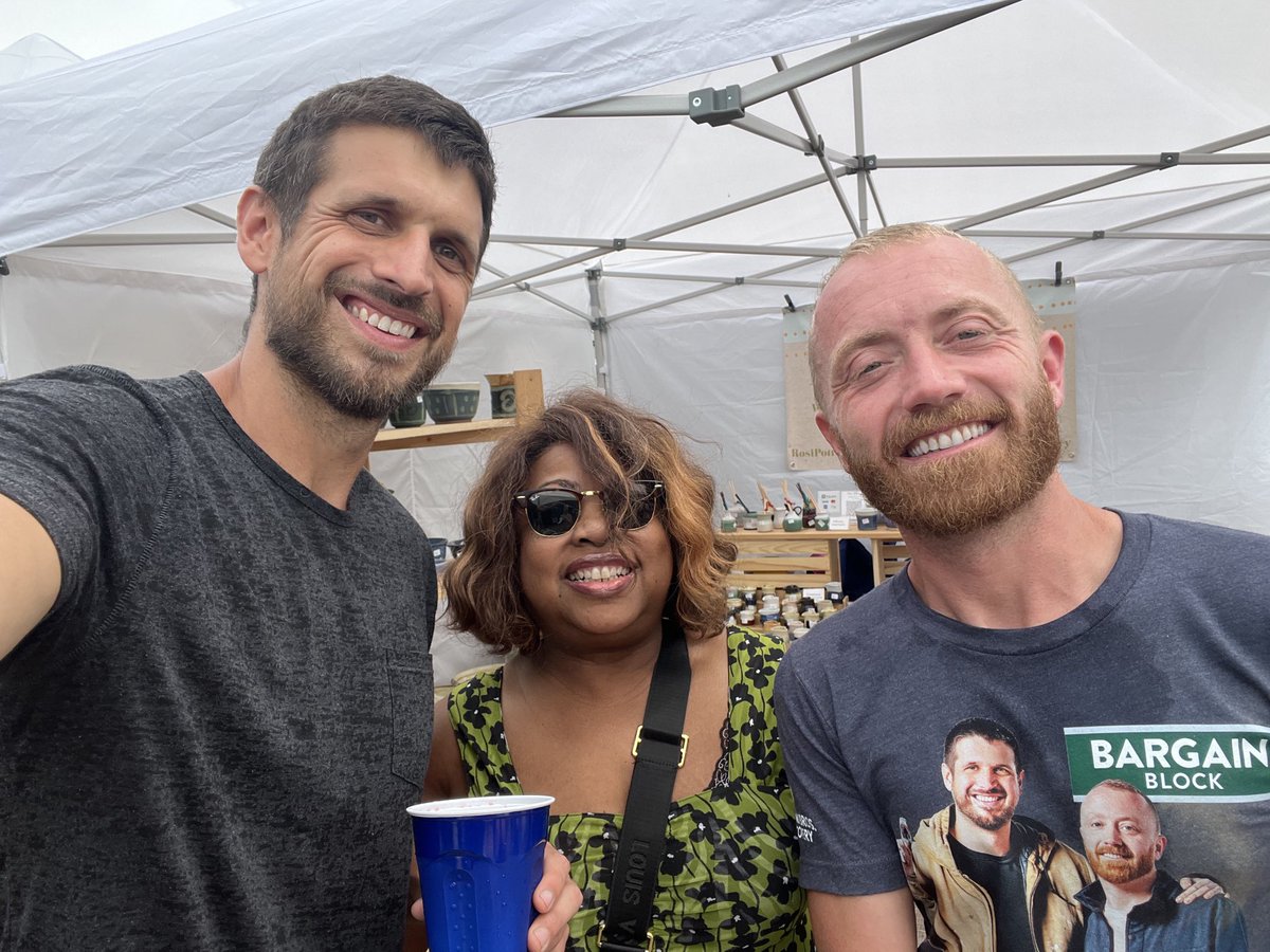 Opolla's tweet photo. I love these guys. They making a difference one block at a time and blessing every person that they meet#BargainBlock #Detroit https://t.co/qJMJsfyvDs