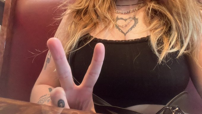 No bra in the Mexican Restaurant 😈 $2 bathroom titty pic? Dm me😎 https://t.co/xdcPlTCe7D<a href="/tag/goddess"class="tags"><span>#goddess</span></a><a href="/tag/ass"class="tags"><span>#ass</span></a><a href="/tag/pornhub"class="tags"><span>#pornhub</span></a><a href="/tag/pawg"class="tags"><span>#pawg</span></a><a href="/tag/onlyfans"class="tags"><span>#onlyfans</span></a>