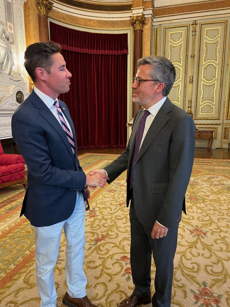 Saudações from Portugal! During my trip, I had the honor of again speaking with Portugal's President, Marcelo Rebelo de Sousa, and meeting the Mayor of Lisbon, Carlos Moedas!