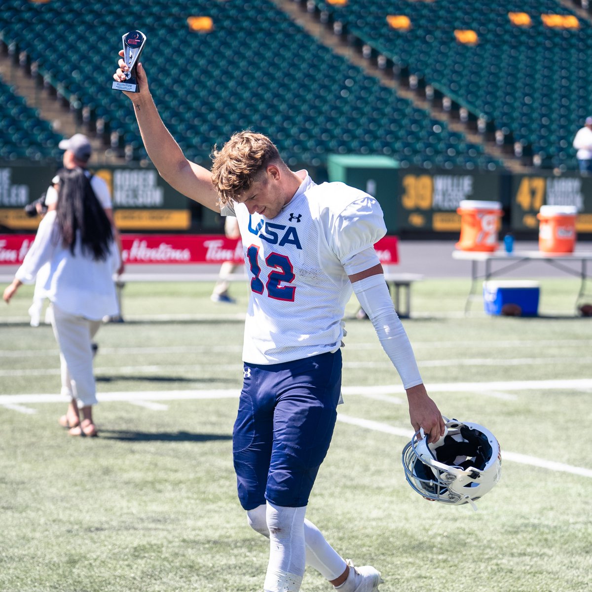𝙃𝘼𝙑𝙀 𝘼 𝘿𝘼𝙔 👏

<a href="/OliverVanDyke1/">Oliver Van Dyke</a> takes home MVP honors from today's game! 💫

#GoldStandard #USALLIN <a href="/2024IFAFWC/">2024IFAFWC</a>