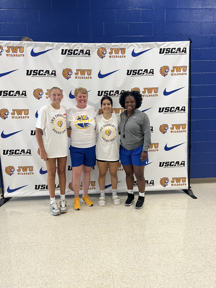 Had a great day at the <a href="/JWU_WBB/">JWU Women’s Basketball</a> Elite Camp!  Thanks <a href="/CoachJillDunn/">Jill Dunn</a> for having me!