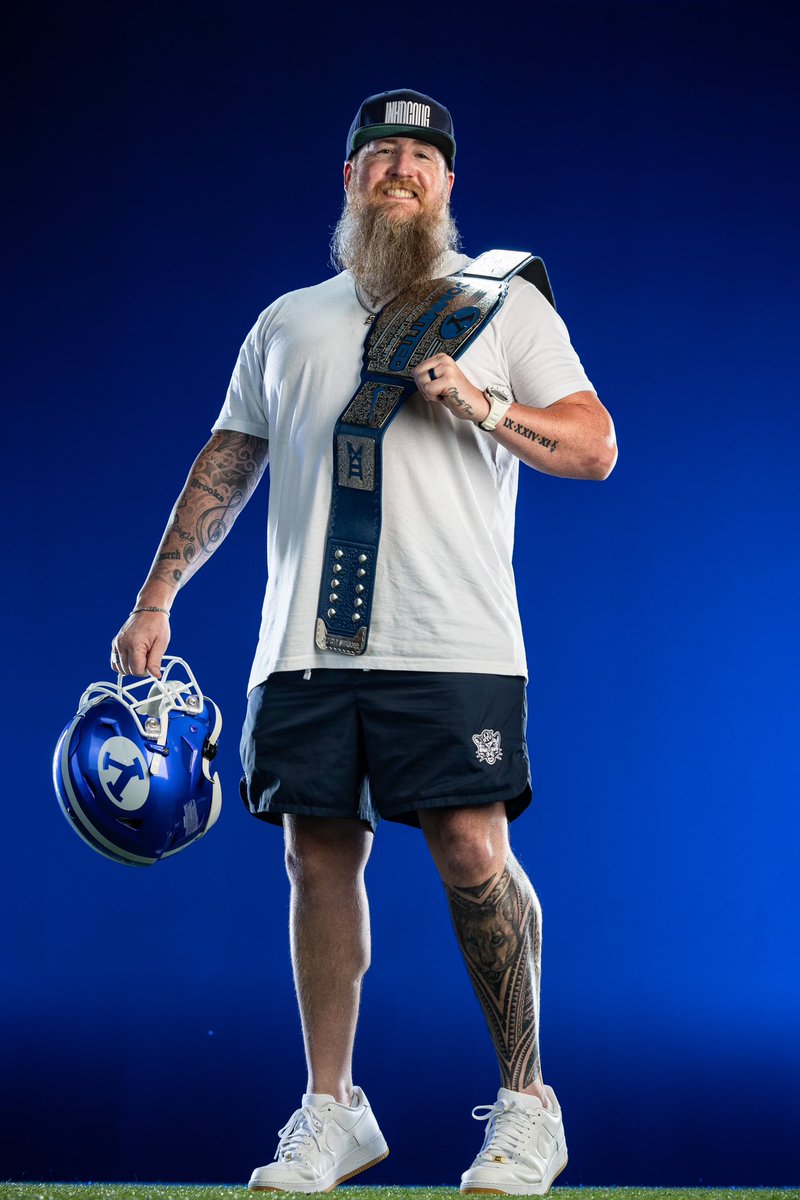 InkedCougar's tweet photo. I’d like to thank God and my family🙏🏼💙1 MILLION % committed!!
#blessed #RollDamnCougs #GoCougs #reptheY #BYU @BYUfootball @byubarstool @BYUSportsNation @byuROC @byu #boozincougs #BYUtailgateCrew https://t.co/z2Q2v8X0yE