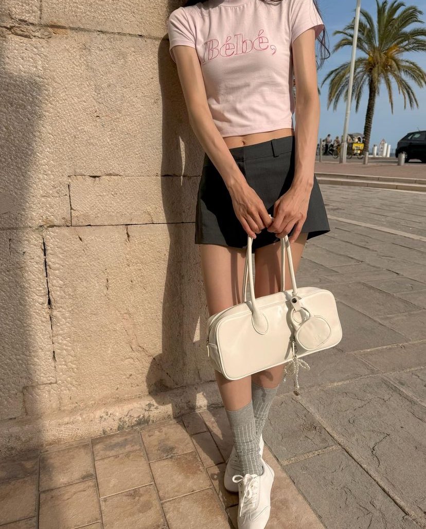 coverbeautyy's tweet photo. 🌷Pre order🌷🥡🟥🌹➖
🌈-30% Norinine NN Glossy Shoulder Bag
🍑ราคา 2270฿ มัดจำ 1000฿
ค่าส่งในไทย 60
➖ รอ 4-8 วีค
➖ กดเว็บ
#cvby #พรีออเดอร์ #พรีเกาหลี #พรีออเดอร์เกาหลี #norinine https://t.co/qJPuU5IhD3