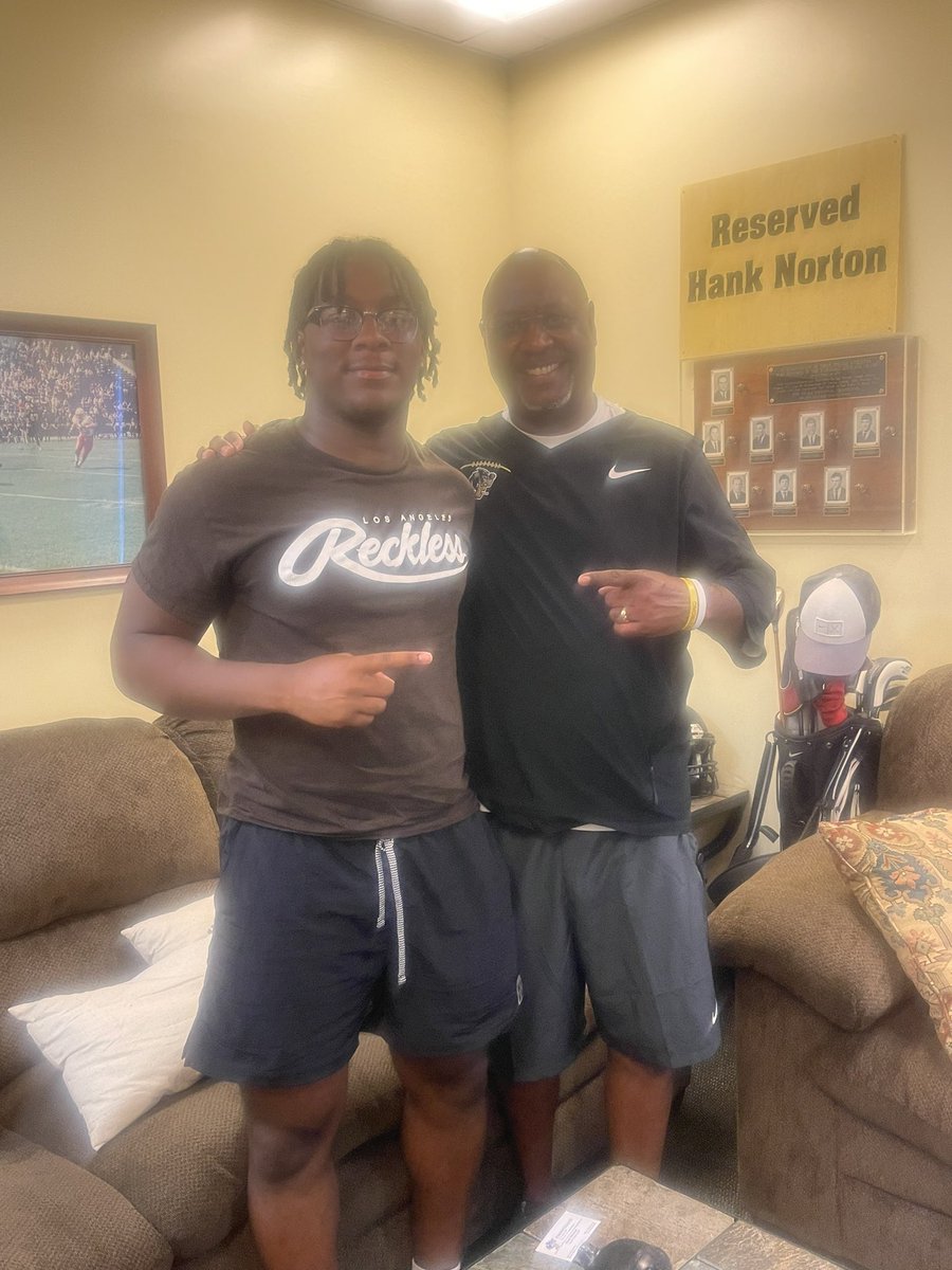 #AGTG Blessed to receive an offer from Ferrum College @_CoachMartin_BH <a href="/coach_ksherman/">Kevin Sherman</a>