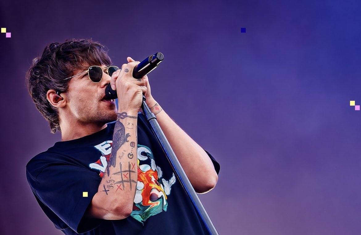 LWTCHILE1's tweet photo. Foto de Louis en el show de hoy 
#LouisTomlinson #pinkpop https://t.co/IJxHtgSBYM