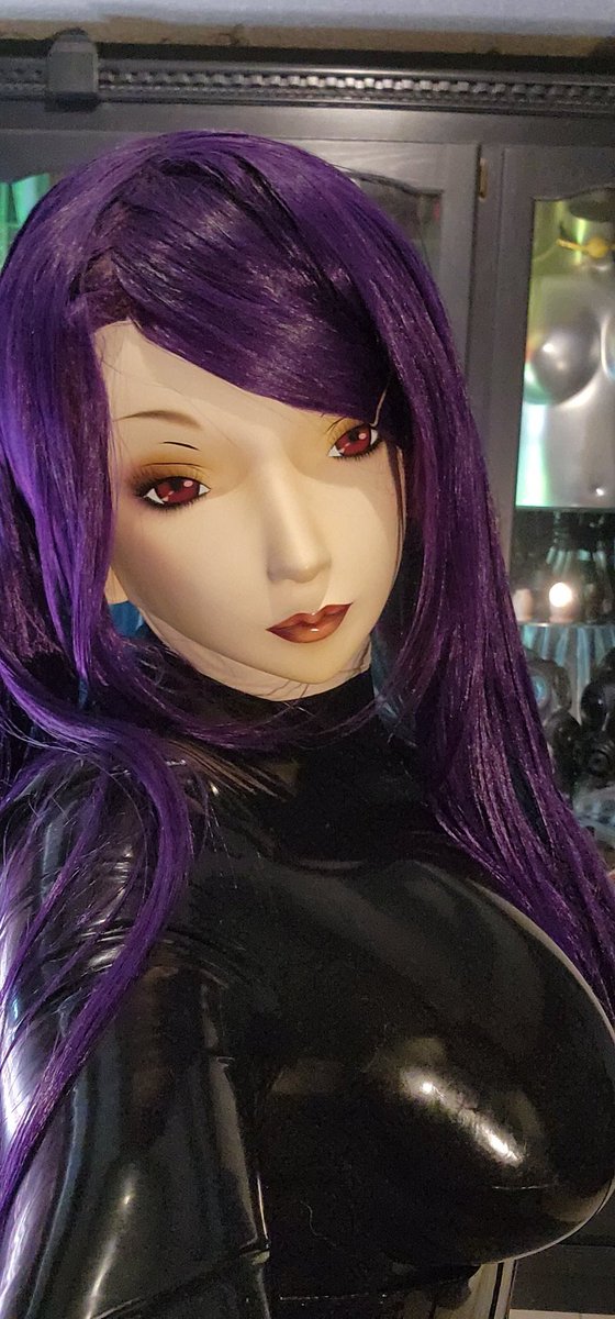 We back at it again, see all you lovely shinies soon 
#latex 
#着ぐるみ