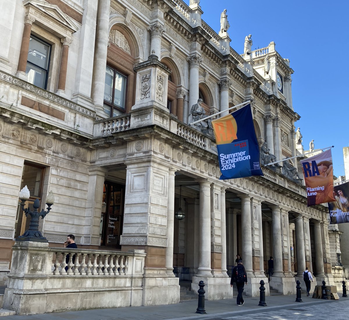 Yasmin Chopin (@yasminchopin) on Twitter photo Back from a wonderful week <a href="/royalacademy/">Royal Academy</a> with <a href="/TimSmith_Laing/">Tim Smith-Laing</a> and a select crowd of contemporary art lovers... really enjoyed the company, the conversation, and the ambience at Burlington House. Back from a wonderful week <a href="/royalacademy/">Royal Academy</a> with <a href="/TimSmith_Laing/">Tim Smith-Laing</a> and a select crowd of contemporary art lovers... really enjoyed the company, the conversation, and the ambience at Burlington House.