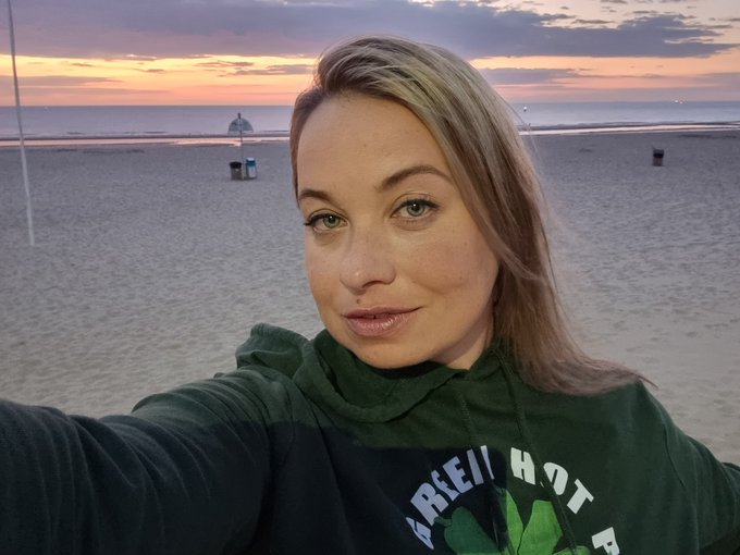 #SelfieU https://t.co/czwOO9zPWT<a href="/tag/selfieu"class="tags">#SelfieU</a>