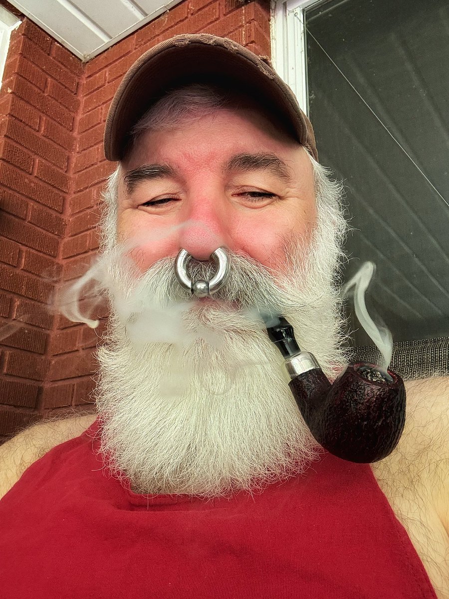 animbear's tweet image. My first Peterson pipe!
#pipebear