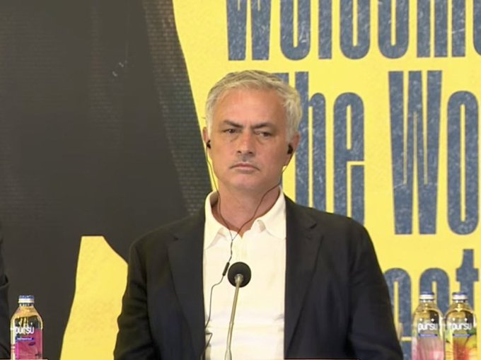 Moutimetoken's tweet photo. 🚨Jose Mourinho: 'I have a puzzle in my head. 'When I complete the pieces, I will create a terrifying set.' https://t.co/0OD59lLqKv