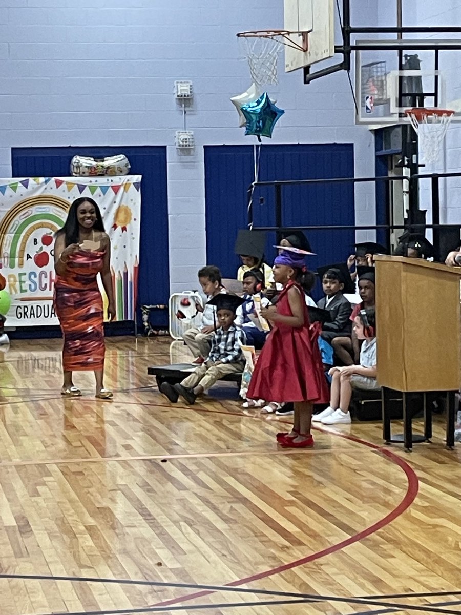 Kristin Munrett tweet media