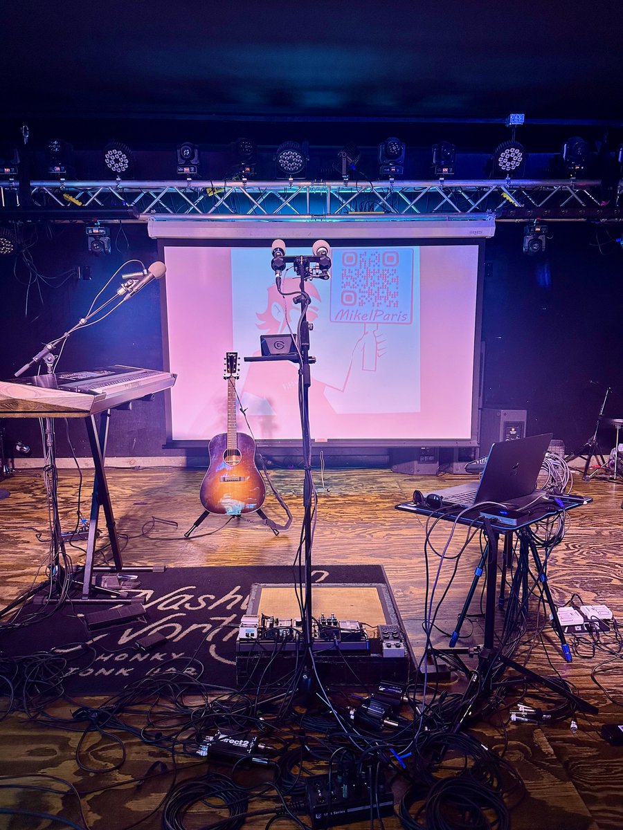 MikelParis's tweet photo. Ready to go, @nashvillenorthmke?
Let's make some π΅ π₯ π΅ π₯!
#MikelParis #Snidbits #ofarevolution #Korg #Nautilus #Bose #livemusic #music #drink #stories #MuDriS https://t.co/ToFJhfjODg