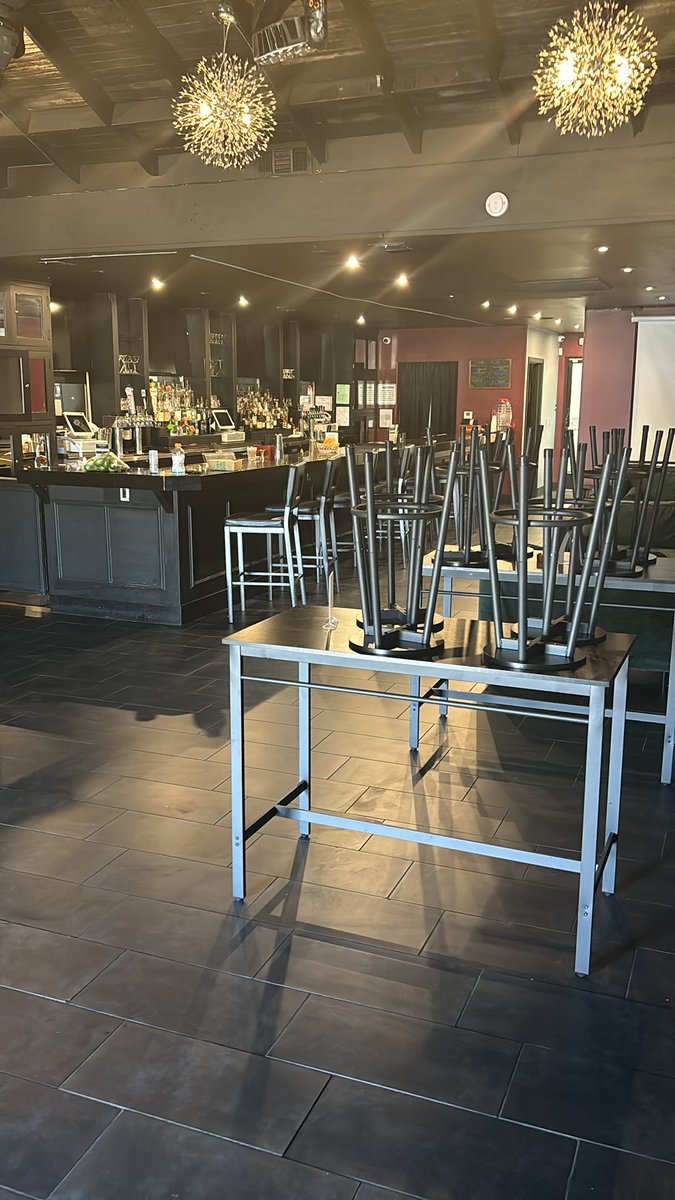 Opening at 4pm. Giving away 2 free drinks! It’s way too hot! Come join us. Order some wings, watch the games 
#SFV #TooHot #ComeJoinUs