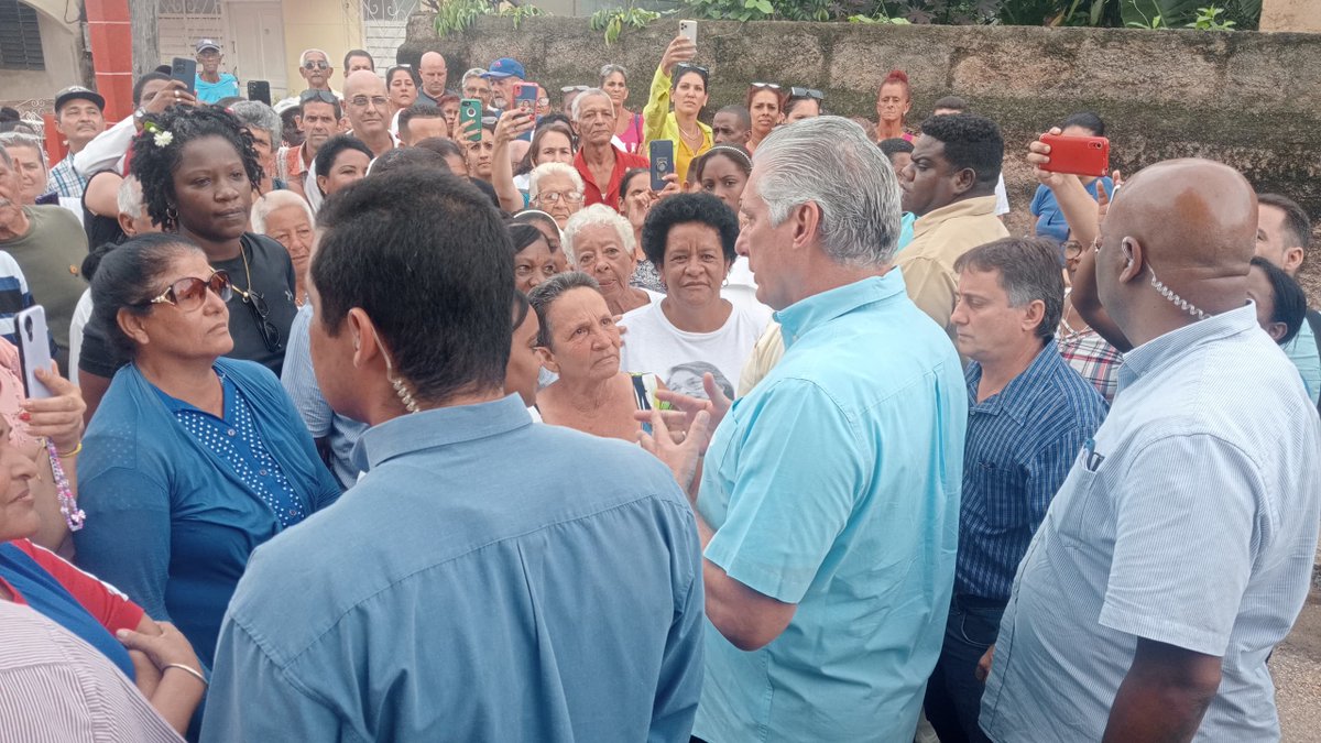 Díaz Canel: Unión de Reyes ha sido un pueblo heroico y merece prosperidad...

Ampliación:

pcc.cu/diaz-canel-uni…