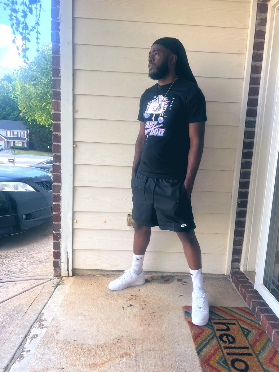 BigHomieSean's tweet photo. Another hot day in the city https://t.co/f9uxD8ocEu