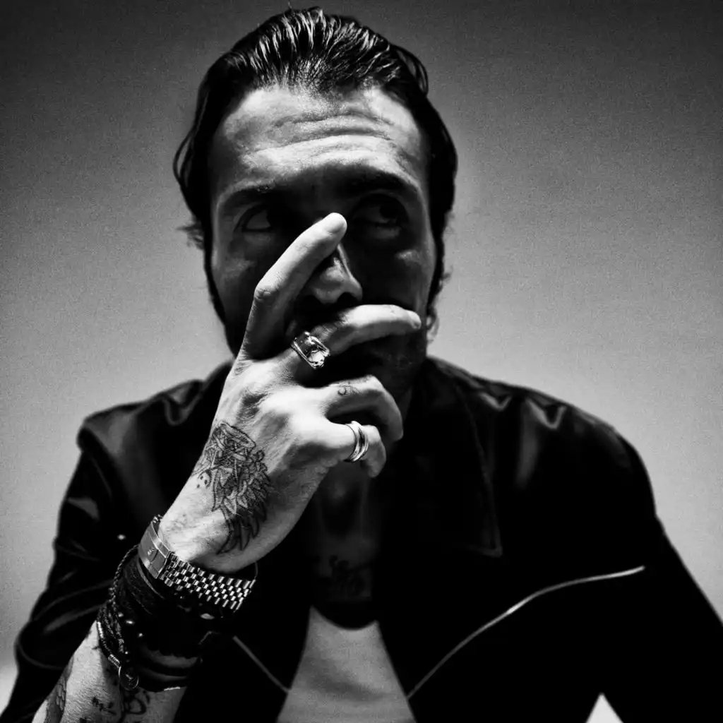 #NowPlaying “لو كان (من مسلسل ريڤو ٢)” by أمير عيد &amp; ساري هاني on #Anghami open.anghami.com/RzfpOd2dEKb