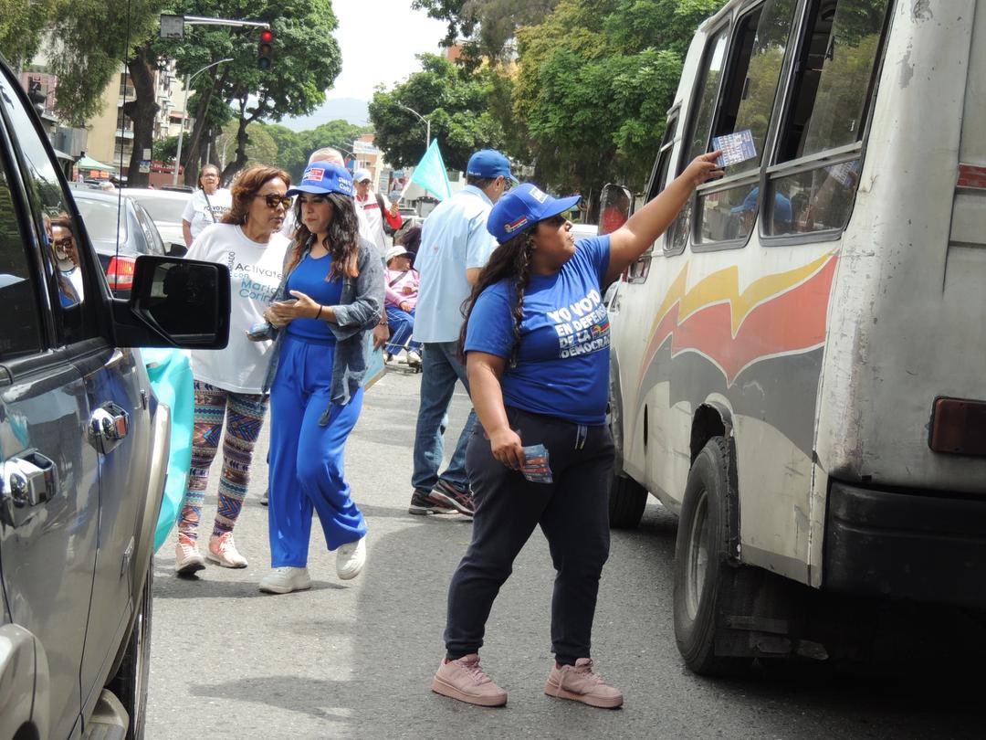 partidoUNT's tweet photo. Macarao, San José, San Pedro y San Juan dejaron claro el mensaje: #Caracas y #Venezuela quieren un cambio. 

En #Unidad seguimos movilizados y llamando a votar este #28Jul por el candidato de todos los venezolanos: @EdmundoGU. https://t.co/P1oy1ESO4z