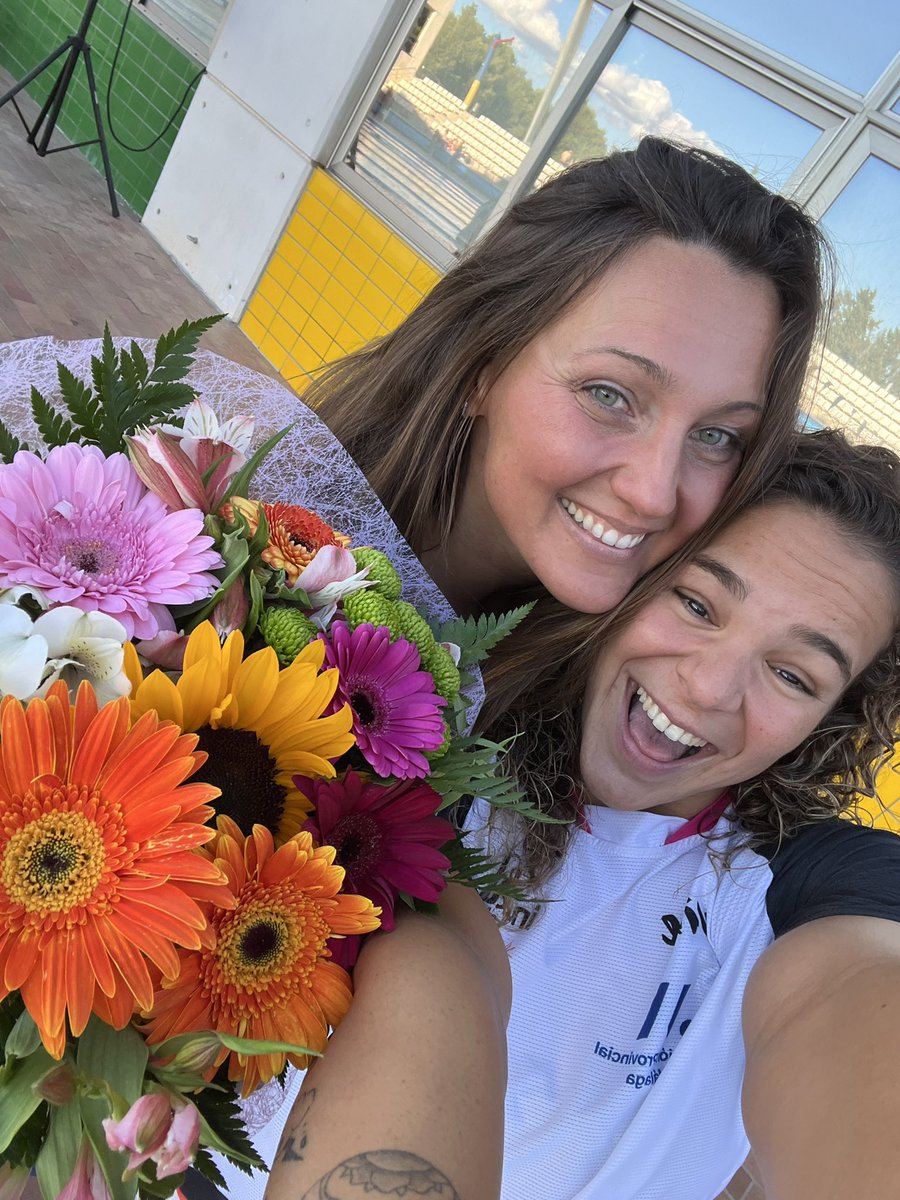 Mireia Belmonte, Jessica Vall, Lidón, Afri, Marina García, Melani Costa, Marta Gonzalez, Escarlata… y todas las personas del siglo XX que siguen compitiendo y disfrutando de este deporte, son mi ejemplo a seguir, GRACIAS POR TANTO