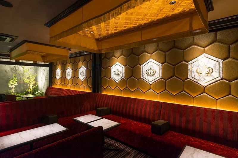 💎店舗紹介💎
祇園【GALLE】ガレ
京阪本線 祇園四条駅より
徒歩3分

✅体験時給 4000円〜
✅週1〜6
✅18歳〜30歳
✅平均時給6200円
✅勤務時間20時〜1時

ワンランク上の洗練された空間
華やかな外装でゆったり接客出来ます

週4日以上の勤務で僕からお祝い金3万円以上お渡しします💰