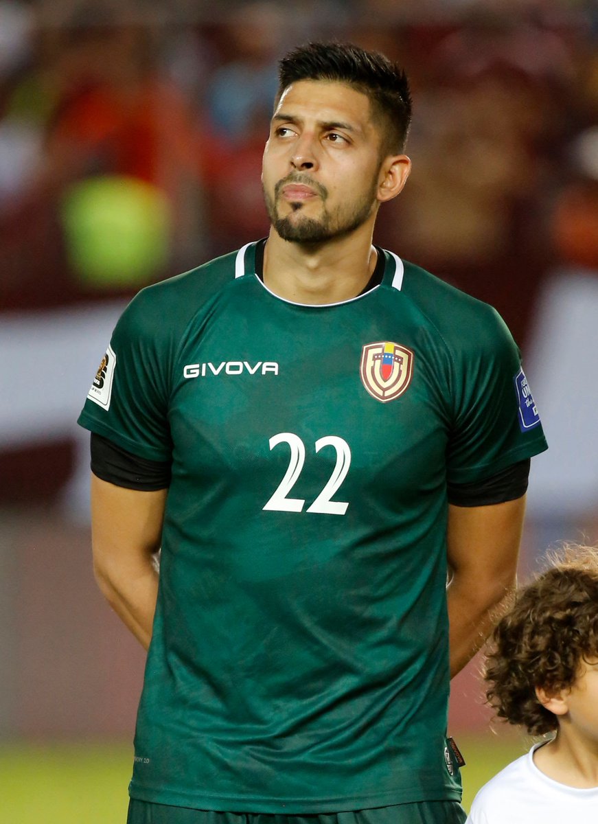 lautarodeIcampo's tweet image. Todos se van a quedar con el triunfo de Venezuela sobre la difícil Ecuador, con los goles, los cambios o la expulsión de Valencia.

Yo decido quedarme con Rafael Romo, para mi la figura del partido. Sus atajadas fueron espectaculares pero como no es europeo nadie lo va a inflar.