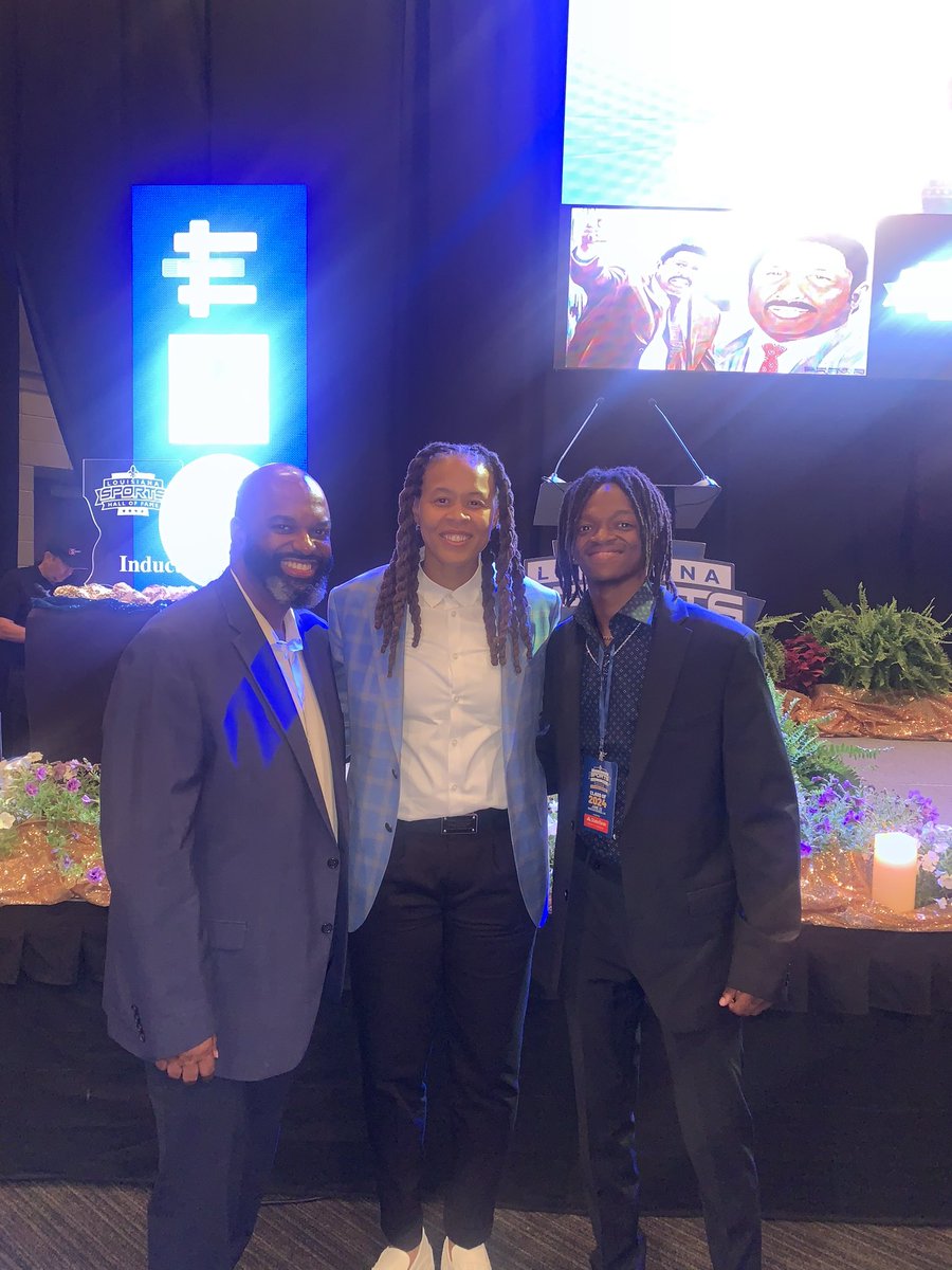 tstrong2009's tweet photo. Great to spend some time at the @LaSportsHall  with @seimoneaugustus and my oldest son. Congratulations on a great career and all the best in  your next career with @LSUwbkb https://t.co/SmDYt6Nlki
