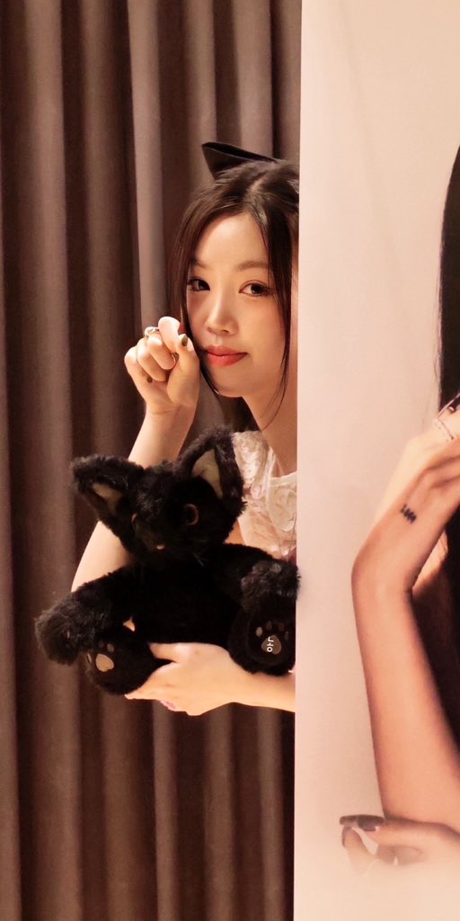 240614 🐈‍⬛🐈
#수진 #SOOJIN