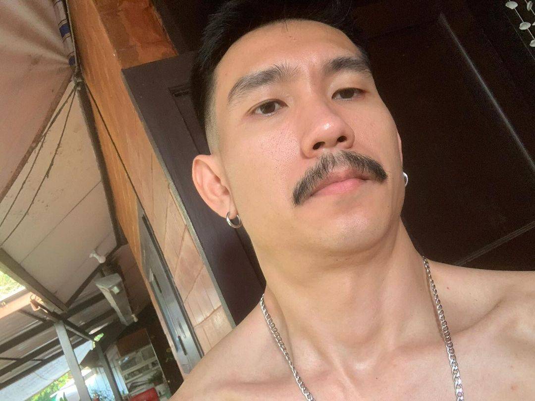 sanny888999's tweet photo. หนวดเอยดั้งเอย ทรงเสว https://t.co/Y0qHIT4MpV