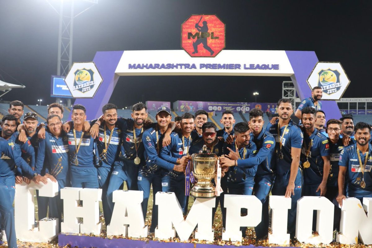 RatnagiriJets's tweet photo. Good morning from #MPL2024 Champions ☀️

#RatnagiriJets #AataItihaasGhadel #GoJets #Cricket #MPL #Final #MPLFinal #MPL2024 https://t.co/RlmsPH10up