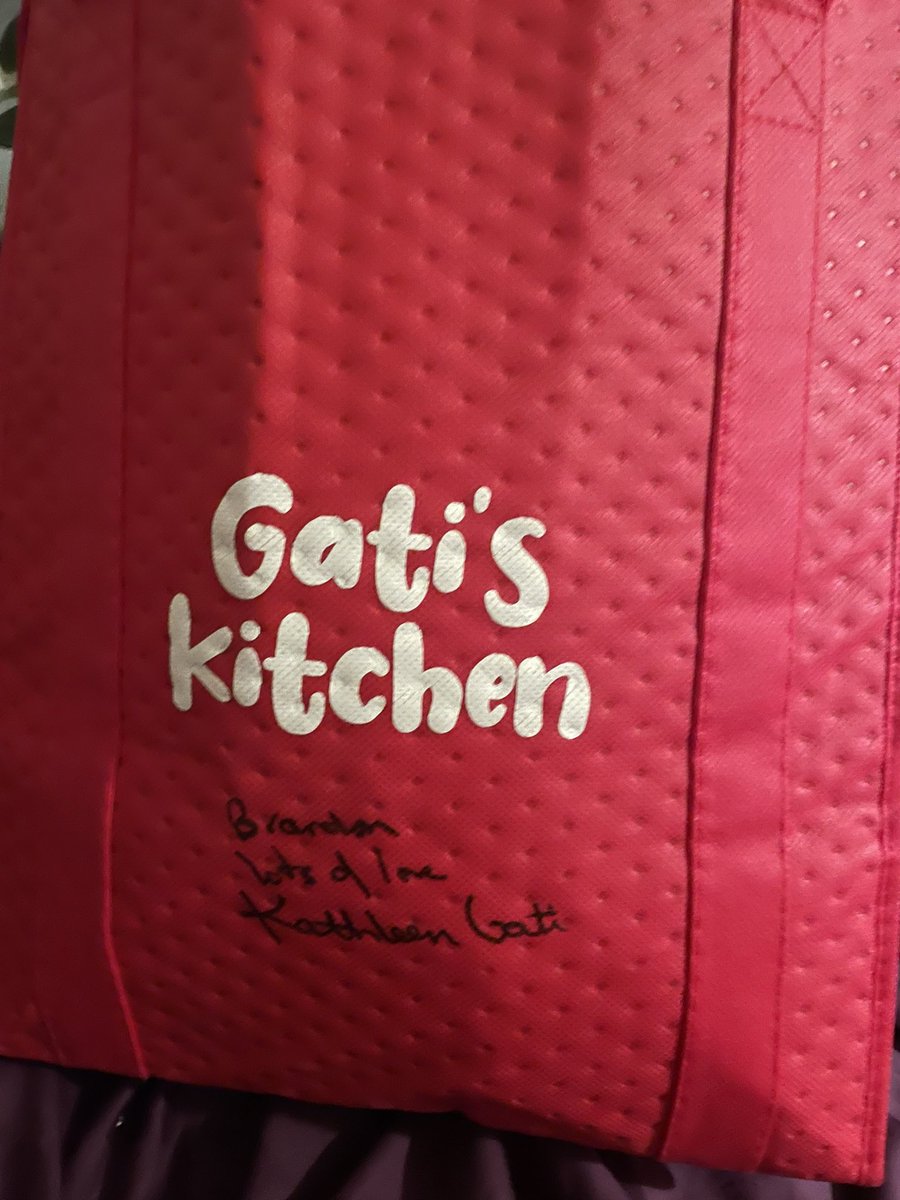 brodrigo713's tweet photo. @gatitweets thank you so much for your personally autographed insulated bag, #TeamObrecht hat & personalized autographs from @UNCLEVINNIESCC You are a true gem and inspiration! I’m coming to see you in October in Staten Island! Thank you again! #TeamGati @gatitweets #obrecht 💜💜 https://t.co/ivfg4NxiHR