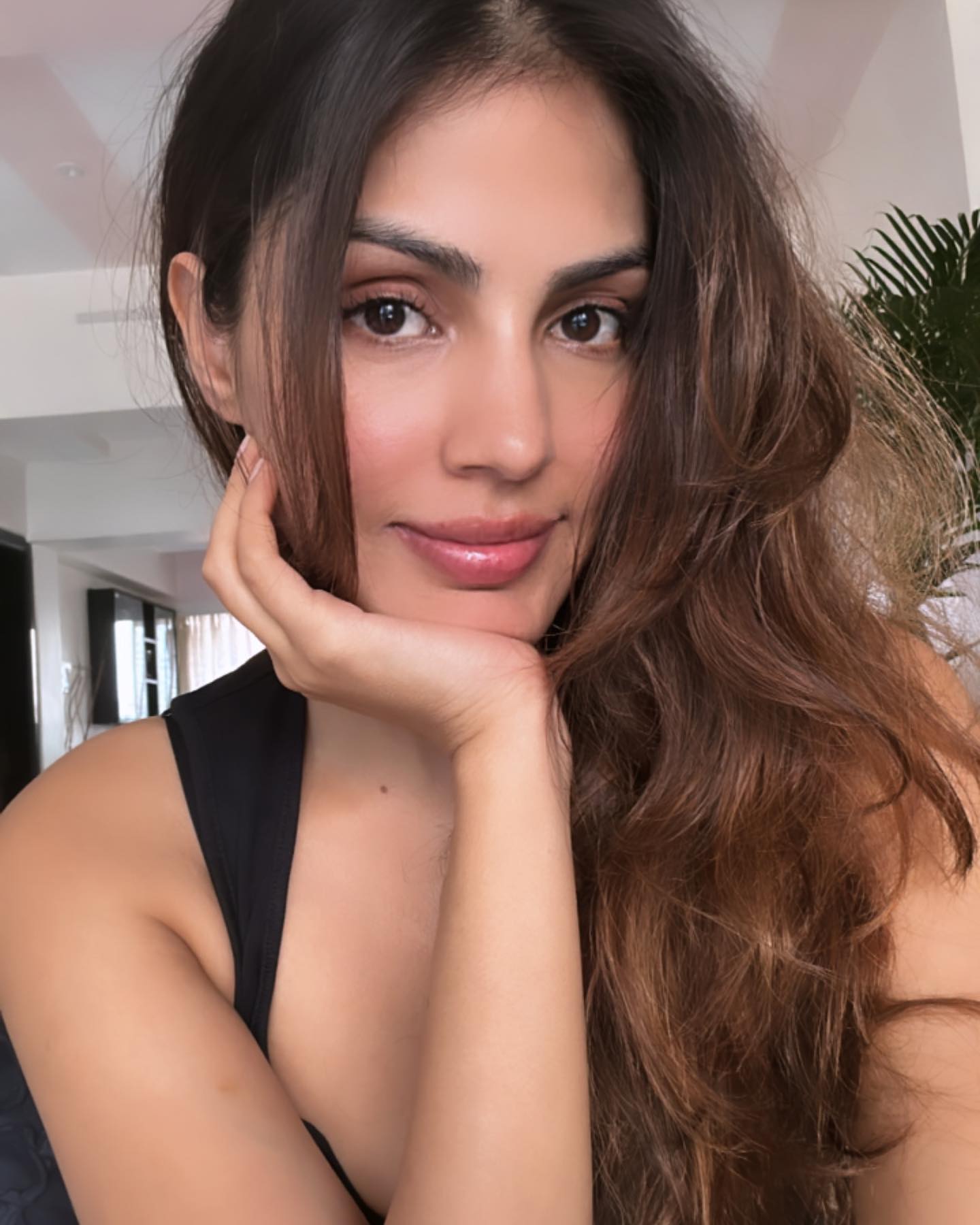 GQu88c8bEAAwMD0?format=jpg&name=large