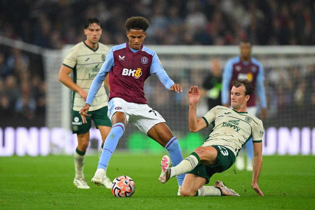 FabrizioRomano's tweet photo. 🚨🔵 Chelsea are planning to seal the agreement for Omari Kellyman to join from Aston Villa today.

Club to club deal agreed for £19m, personal terms on the verge of being agreed with final details discussed and then time to book medical.

Kellyman, keen on joining #CFC. https://t.co/hFfESpOOIv
