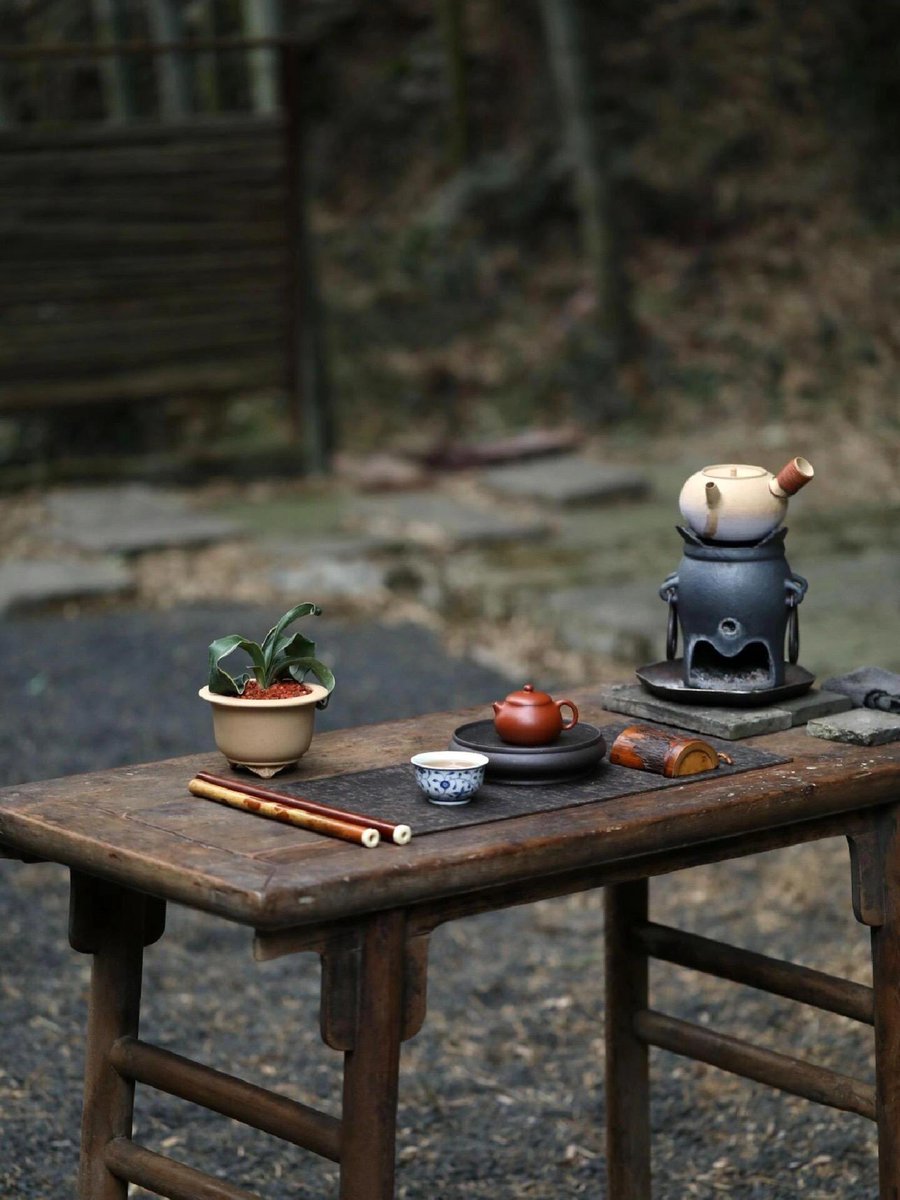morimatea's tweet photo. It‘s a relaxing and peaceful moment.
.
.
.
#teatime #outdoortea #yixingteapot #xishihu #teawareaddict #tealover #quiet #peace #zentea #teapeople #relaxmoment #cozyplace #cozyandcomfy #aesthetic #artistic #beautifulnature #tea #teaoflife #morimatea https://t.co/swbI90gLz3