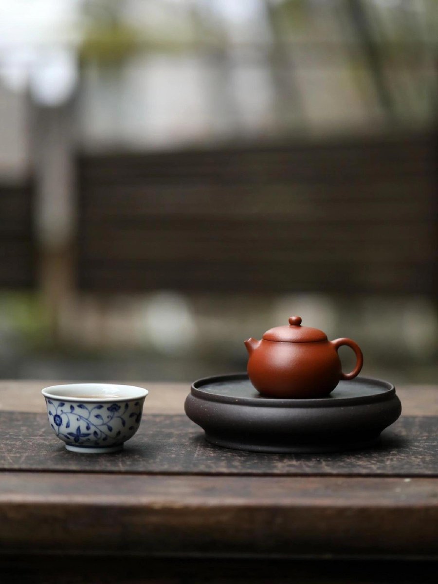 morimatea's tweet photo. It‘s a relaxing and peaceful moment.
.
.
.
#teatime #outdoortea #yixingteapot #xishihu #teawareaddict #tealover #quiet #peace #zentea #teapeople #relaxmoment #cozyplace #cozyandcomfy #aesthetic #artistic #beautifulnature #tea #teaoflife #morimatea https://t.co/swbI90gLz3