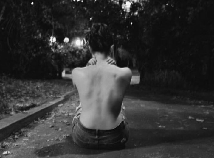 imtxllxngcyp's tweet image. a poché le gusta tomarle fotos a daniela de espalda, y la entiendo.