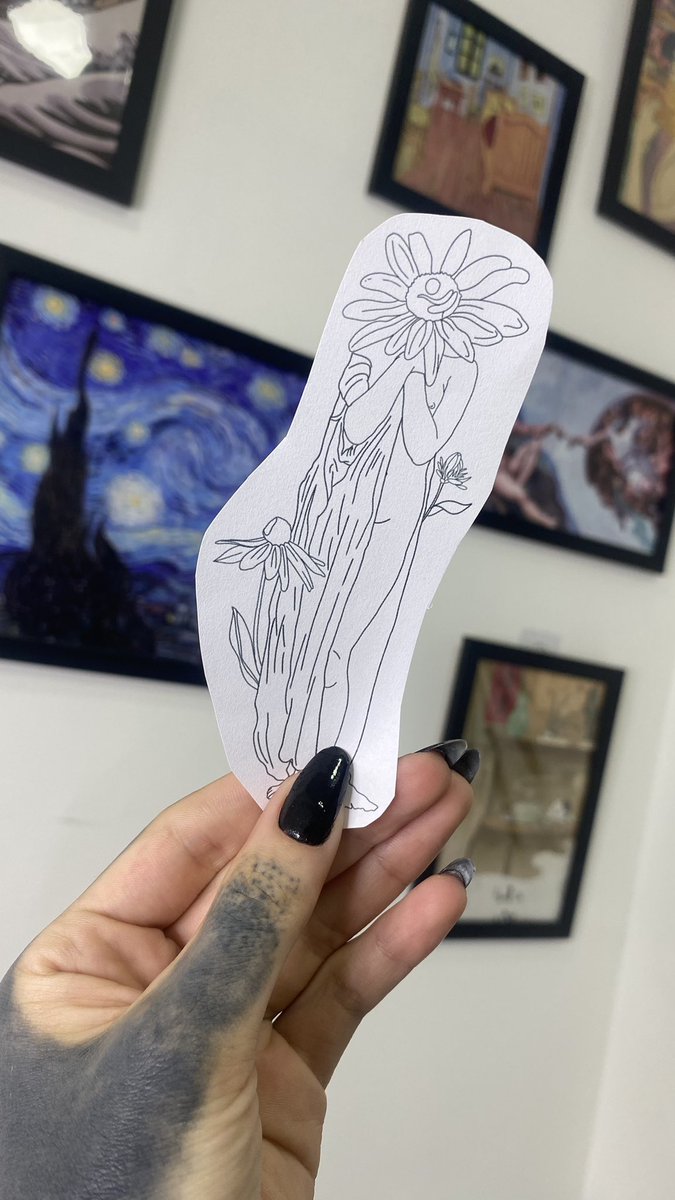 Anymoon_ink's tweet photo. Meu ateliê está ficando lindo, fiz uma Tattoo linda e ainda eu e minha cliente maratonamos eu a patroa e as crianças, clientes amo vocês 🩷🩷 https://t.co/pmlfUUuRQK