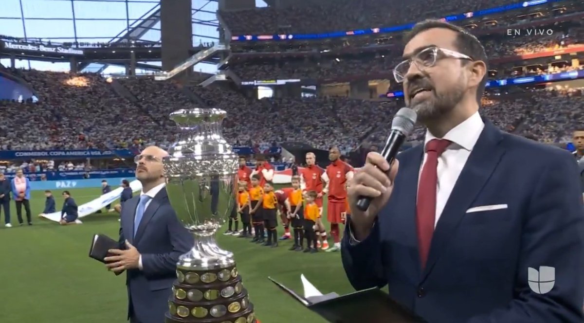 𝐀𝐫𝐦𝐚𝐧𝐝𝐨 𝐍𝐢𝐞𝐛𝐥𝐚𝐬 tweet media