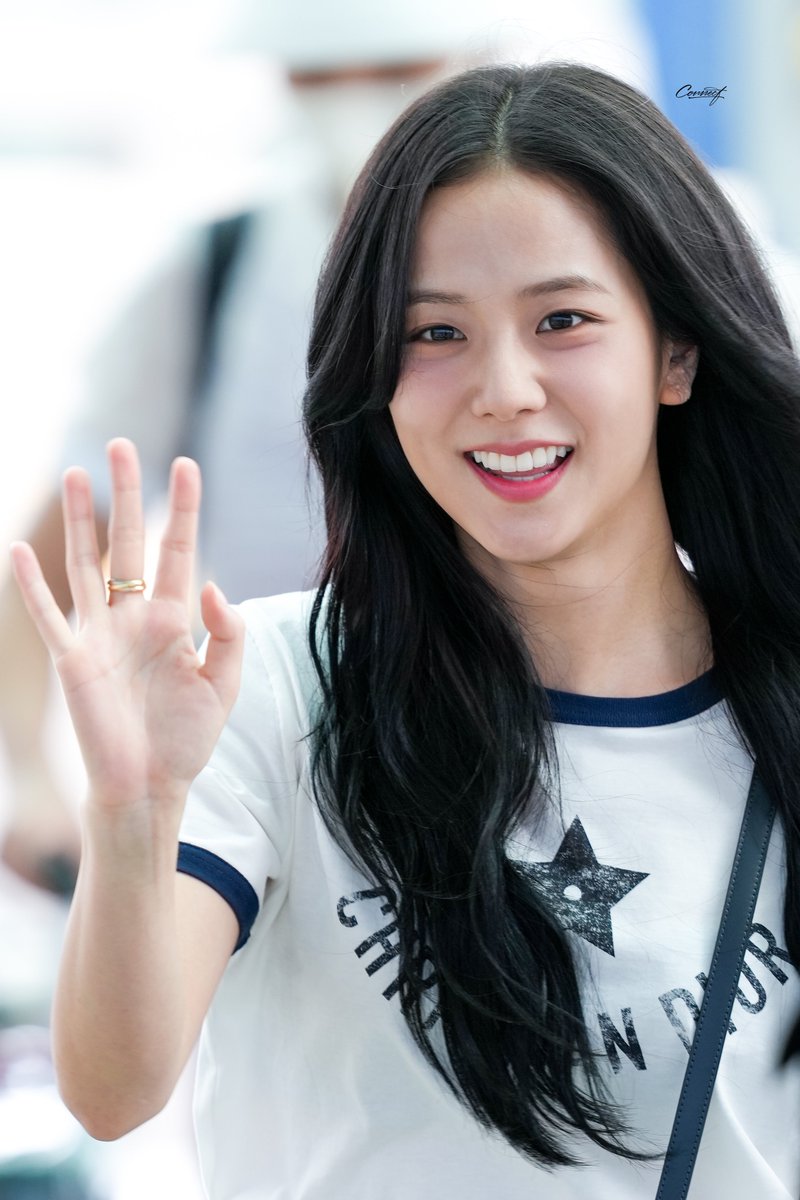 connect_withU's tweet photo. 240623 ICN
#지수 #JISOO
#블랙핑크 #BLACKPINK https://t.co/EnJMbTxAYA