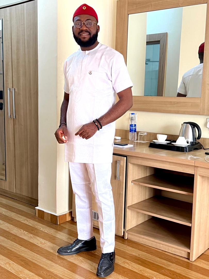 AlaukwuCharles's tweet photo. Happy birthday to me https://t.co/fBQd2tFGJd