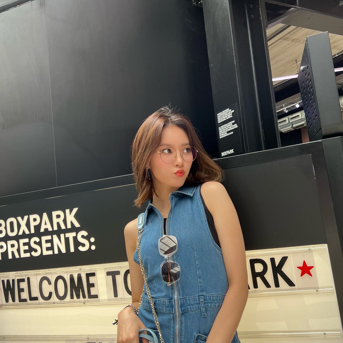 Unwhitewashed Monday>>>>>> (there’s probably better clips or pictures but I can’t find them)
