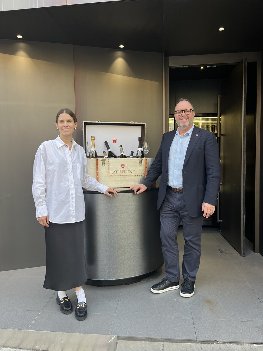 SussexWineProd's tweet image. What an amazing few days in Seoul launching @RathfinnyEstate Sussex sparkling wines in South Korea. @GREATBritain #ExportingisGreat