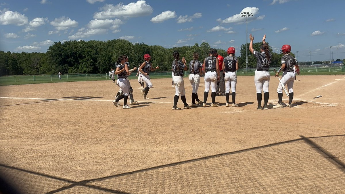 GracinRiggs11's tweet image. 4 Homeruns today and came home with another championship!