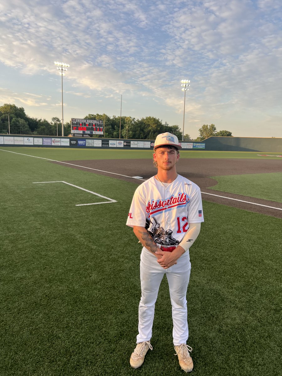 Five Tool Oklahoma (@fivetoolok) on Twitter photo F: <a href="/SPLScissortails/">Sports Performance Lab Scissortails</a> Gray 18U 7, Oklahoma Grays 18U 4
PoG: <a href="/braxton_j12/">Braxton Estes</a> 3-3, 2 2B, 3 RBI F: <a href="/SPLScissortails/">Sports Performance Lab Scissortails</a> Gray 18U 7, Oklahoma Grays 18U 4
PoG: <a href="/braxton_j12/">Braxton Estes</a> 3-3, 2 2B, 3 RBI