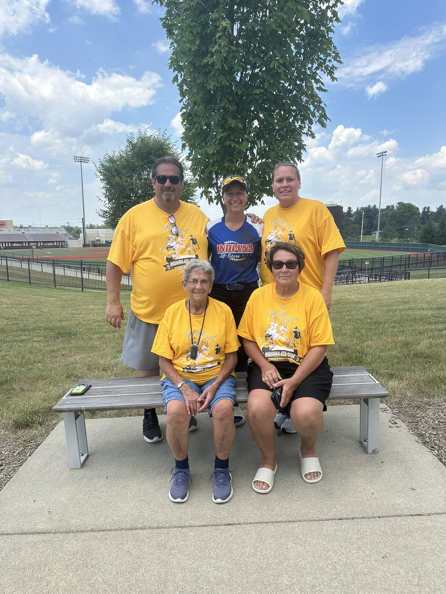 Words can’t express how thankful I am to experience this wonderful opportunity playing in the north / south all-star game today at Indiana University! I had a great time surrounded by many great players and an awesome fan group! <a href="/StarfireSoftbal/">Starfire Softball</a> @DPaulson16 @KristiPaulson7 <a href="/WZBD/">WZBD</a>
