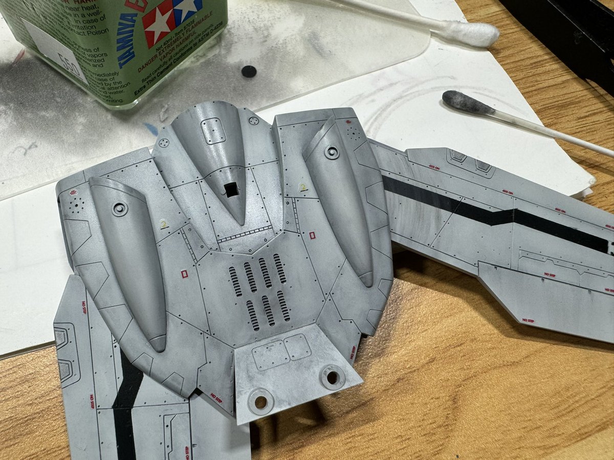 LimChubby's tweet photo. Hasegawa 1/72 VF-0S Battroid weathering #macross #macrosszero #vf0s #royfocker #hasegawa #マクロスモデラーズ https://t.co/kN3F9Vdp9R