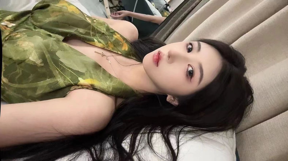 🥰表姐群里新收的这个小母狗漂亮吗？坐标：江苏 表姐已视频通话露脸验证！100%真实！越是漂亮的女人越是骚，你们记住！表姐群里全国各地的骚母狗有很多哦，想入圈进群的私信表姐吧，必回！ https://t.co/6u3VXANEzY