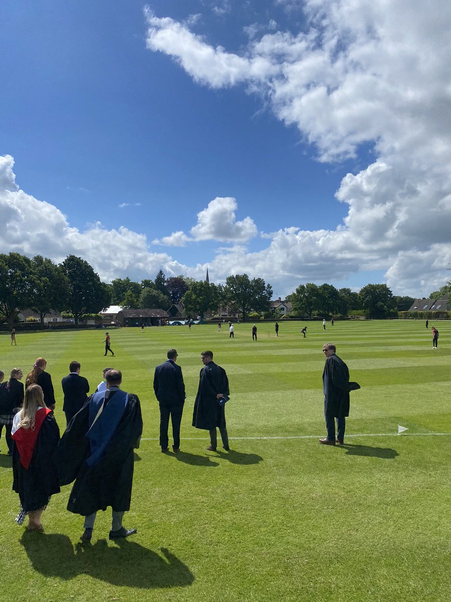 A fantastic Founderstide. Delighted to see our girls 1st XI in action against Banbury. With the boys 1st XI playing the Old Bloxhamists. 🏏