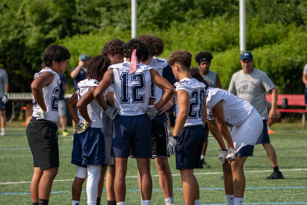 TigerFootballBK's tweet photo. Scenes from 7on7 tournament in NJ @RutgersU
#Fhhstigerfootball #7on7 #highschoolfootball #footballteam #fhhs #7on7football https://t.co/IYncVa0pSq