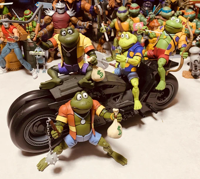 ミュータントフロッグス可愛いので出会いがあったらオススメなアメトイモーニングスターがアッチィラムチがナポレオン斧がチンギス弓矢がラスプーチン(武器で見分けよう) 