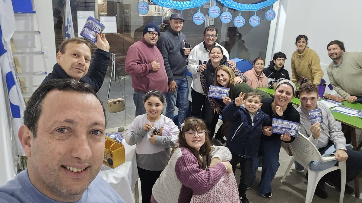 GermanLapasta's tweet photo. Buena jornada de militancia de cara al 30 de Junio con la 62 y 6262. https://t.co/hw3D5ek6UZ